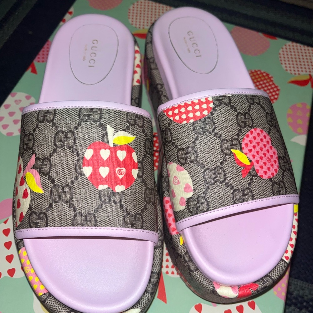 Women's Gucci Les Pommes sandal 37 1/2